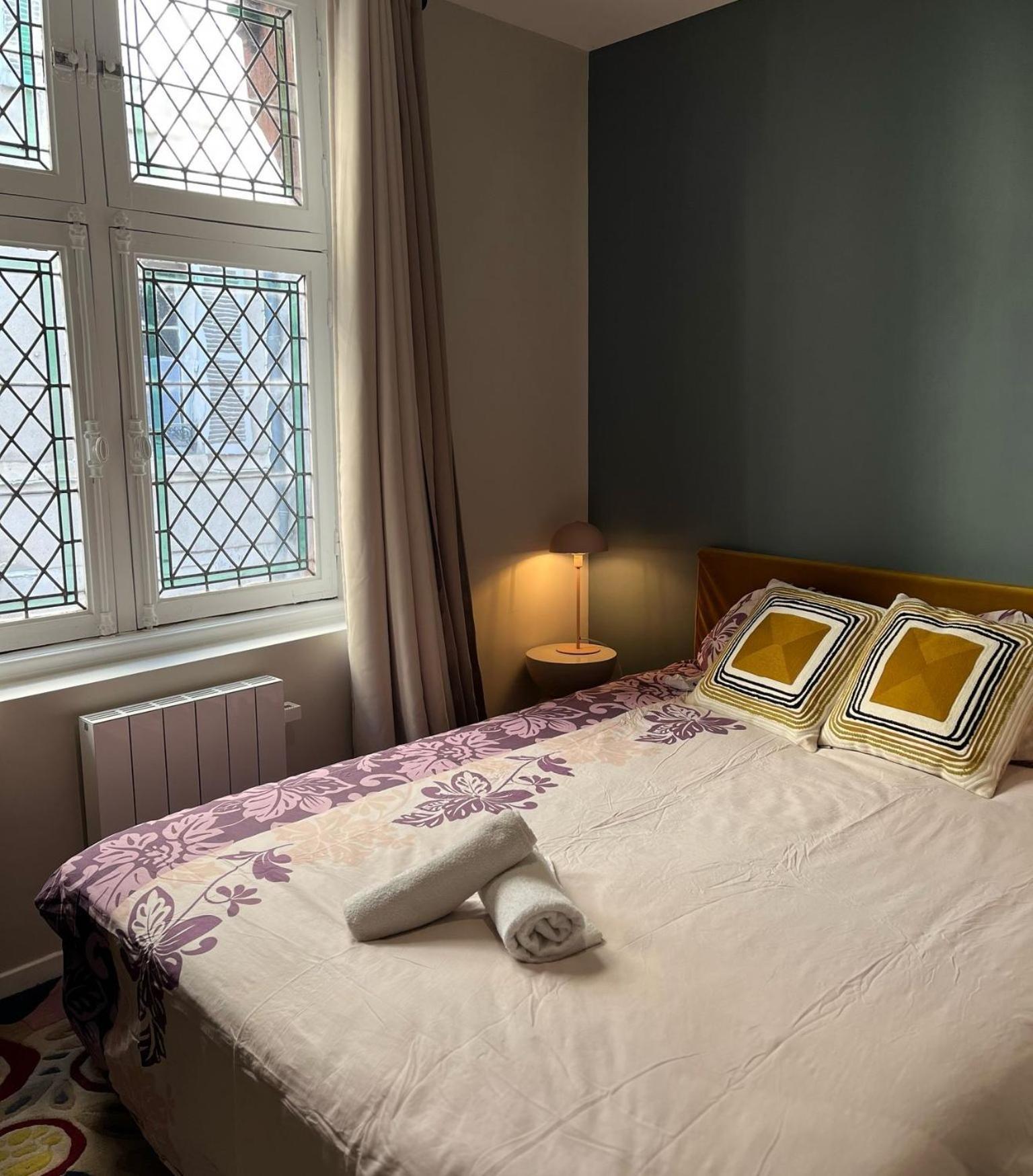 Le Petit Chateau Du Docteur Cambournac Bourges Esterno foto